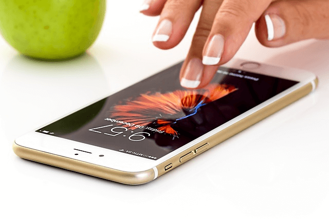 smartphone, cellphone, touchscreen, green apple, finger nails